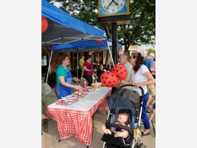 While Spring Weather Teases, Countdown Begins for Strawberry Stroll
