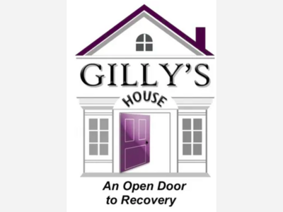 Gilly's House Hosting  Supper with Siblings 