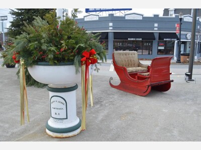 Downtown Partnership Plans Holiday Decoration Day