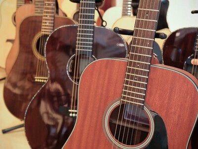 Free Community Concert @ 7:00pm  Franklin UMC with Michael Rivelis 82 W Central St Franklin MA